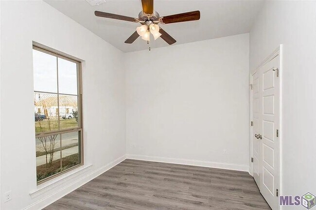 Foto del edificio - Charming 2-bedroom, 2-bath rental home in Baton Rouge, conveniently located near LSU