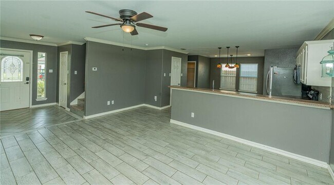 Building Photo - 2402 Mystic Star Dr