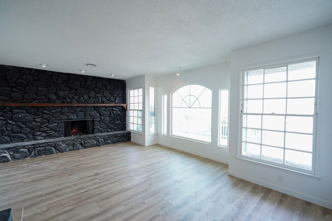 Photo - 6304 Riley Way Apartment