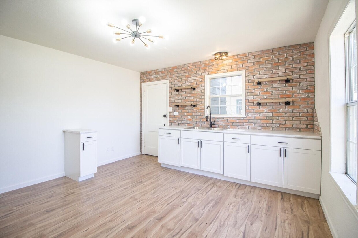 Foto principal - 1911 44th St