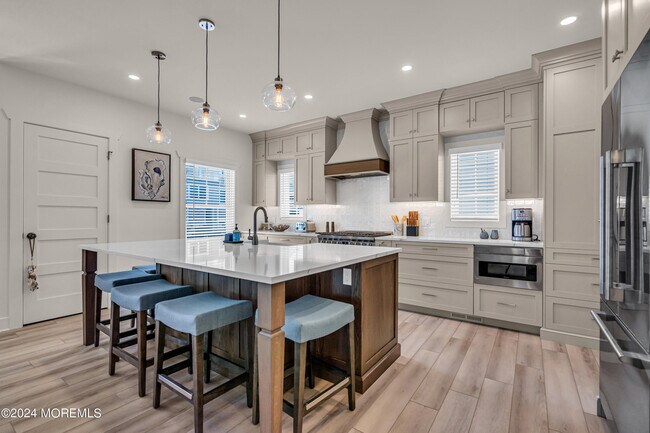 Building Photo - 14 S Surf Rd