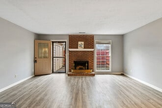 Building Photo - 587 Wedgewood Dr