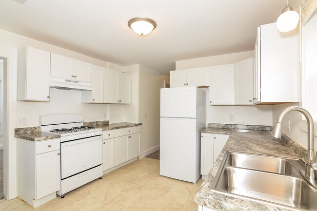 Foto del edificio - Newly Renovated Single Family Home - GREAT Northeast Mpls Location!