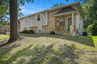 Building Photo - 2825 Tepee Ave