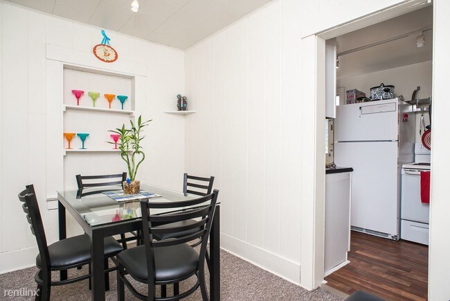 Foto del edificio - 2 br, 1 bath 4plex - 820 McKinley Ave
