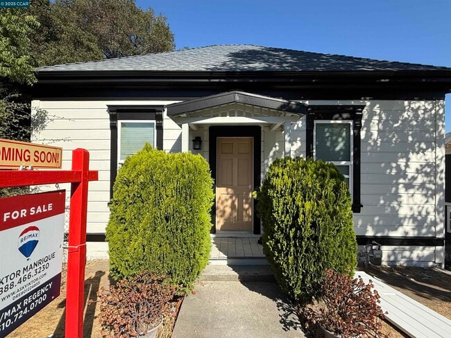 Building Photo - 2150 San Pablo Ave