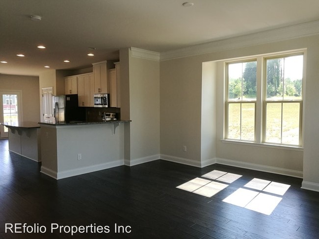 Building Photo - 3 br, 3.5 bath House - 2053 Old Chapman Drive