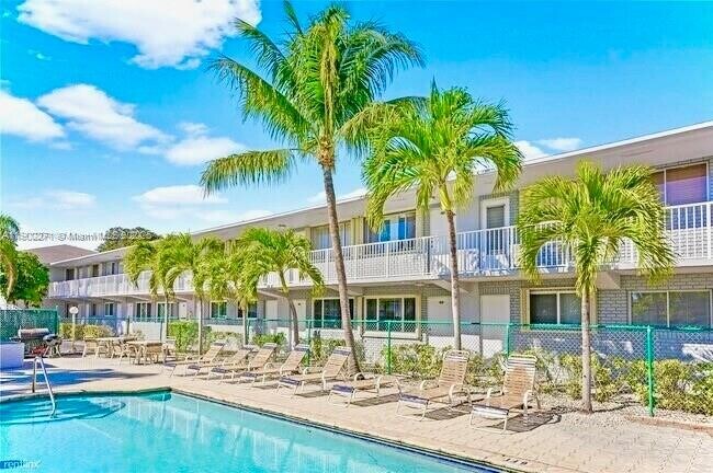 Foto del edificio - 2175 NE 56th St