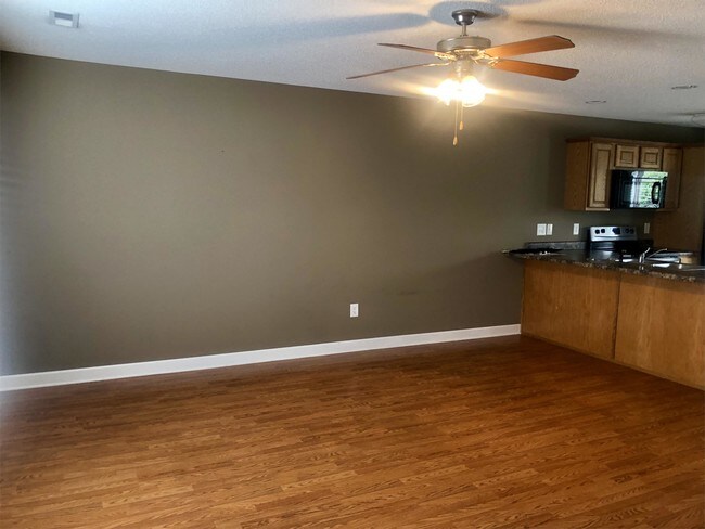 Foto del edificio - 563 Boring Chapel Rd