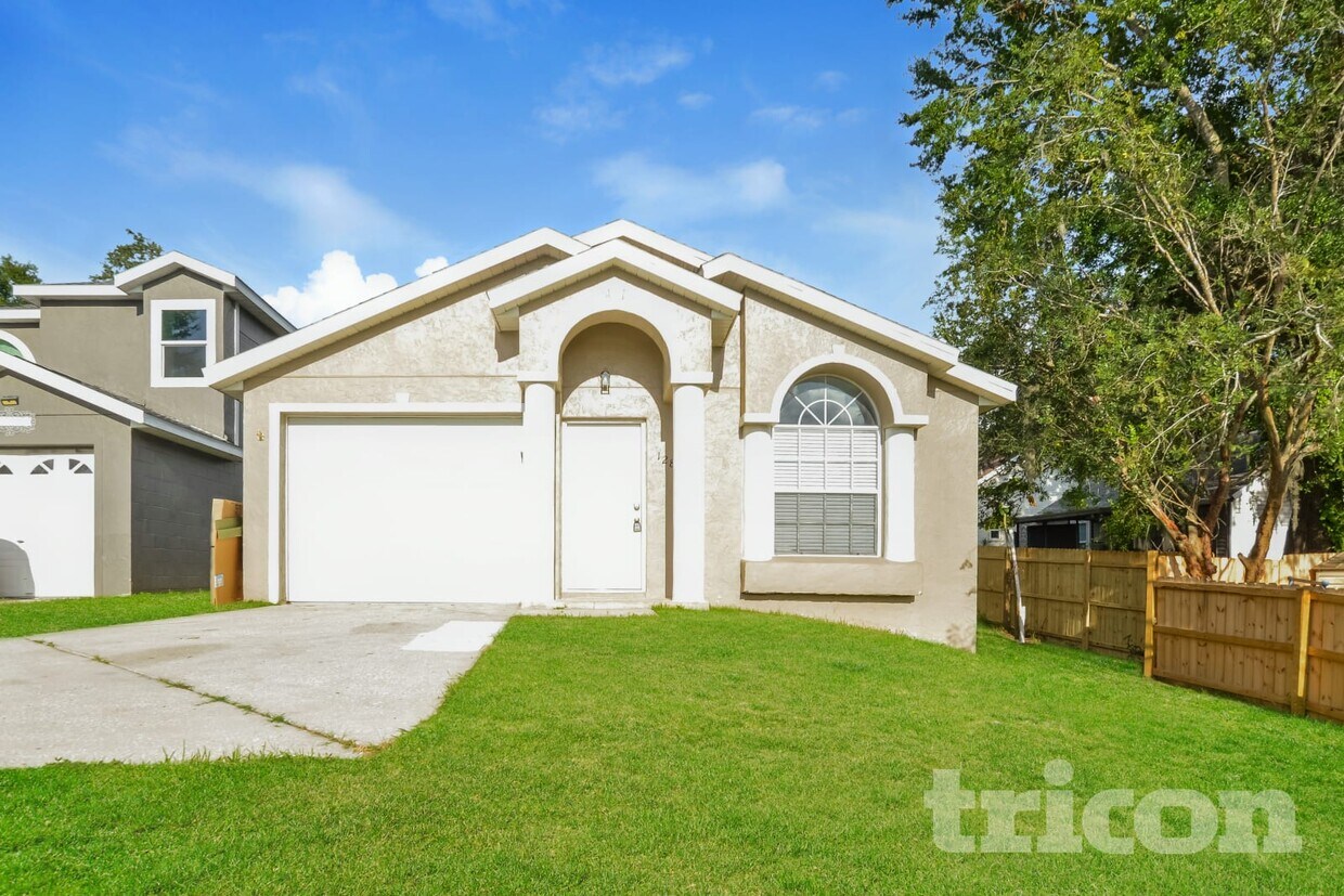 Primary Photo - 1289 Cleveland Ave