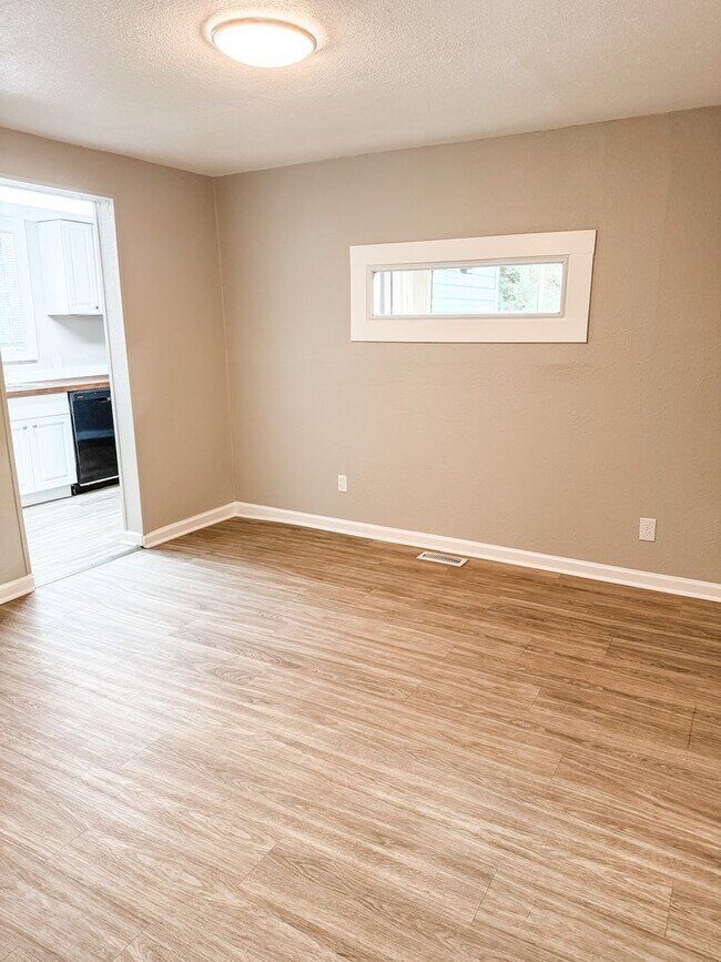 Foto del edificio - 4033 Ivy Ave