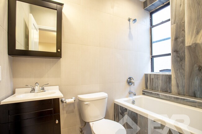 Foto del edificio - 637 St Marks Ave