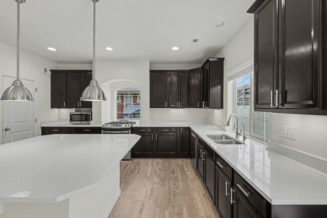 Foto del edificio - Stunning 4bed/3bath Oakwood Model Home in Erie