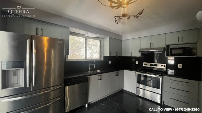 Building Photo - 76 Ambleside Dr