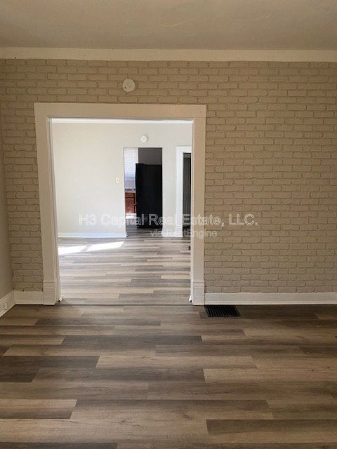 Building Photo - 2251 Delmar Ave