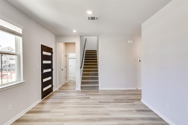 Building Photo - 2408 Lucy Axel Ln