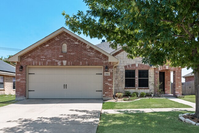Foto del edificio - 550 Laurel Ln