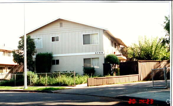 Building Photo - 5743 Via Monte Dr