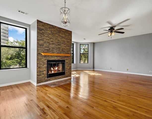 Building Photo - 4144 S King Dr