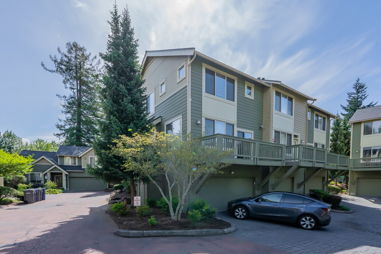 403 NW Pebble Ln, Issaquah, WA 98027 Townhome Rentals in Issaquah WA