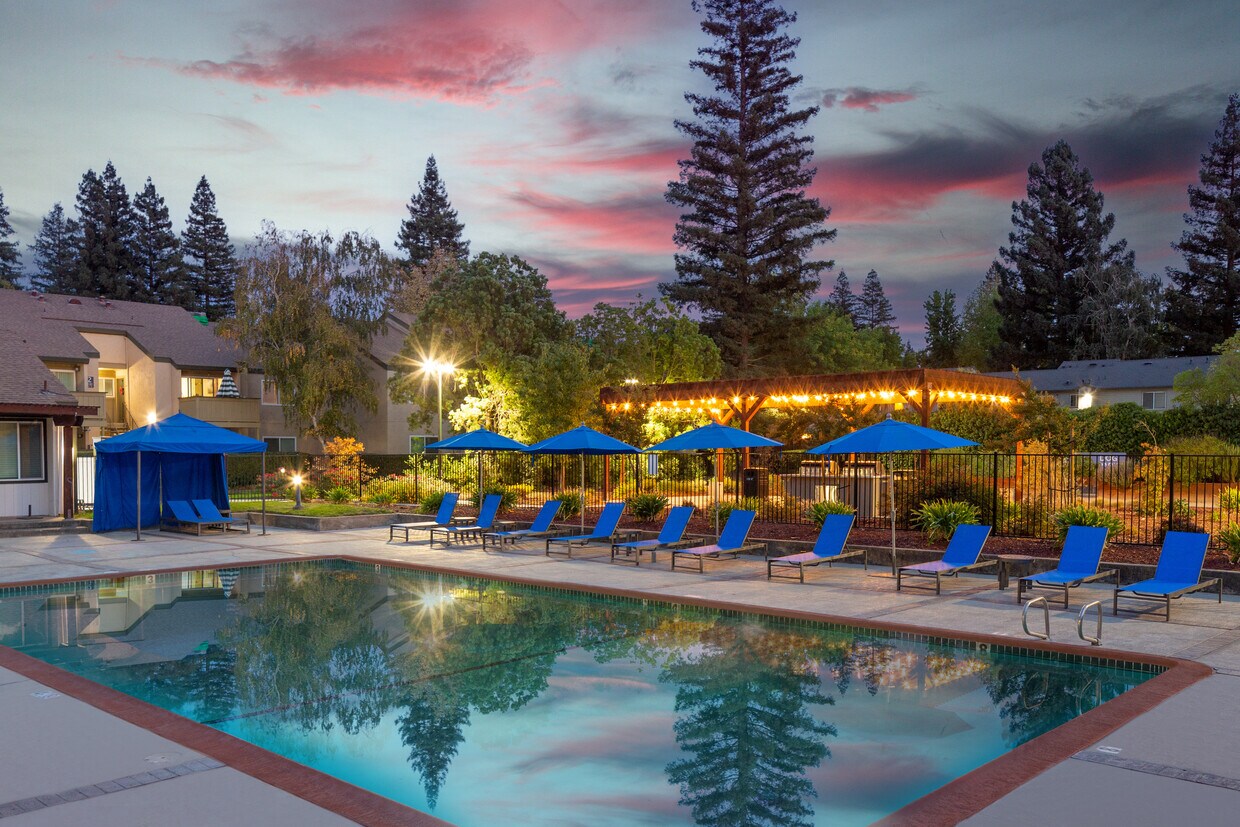 Juniper Apartments Rentals in Sacramento at 9190 Blue Point Ln