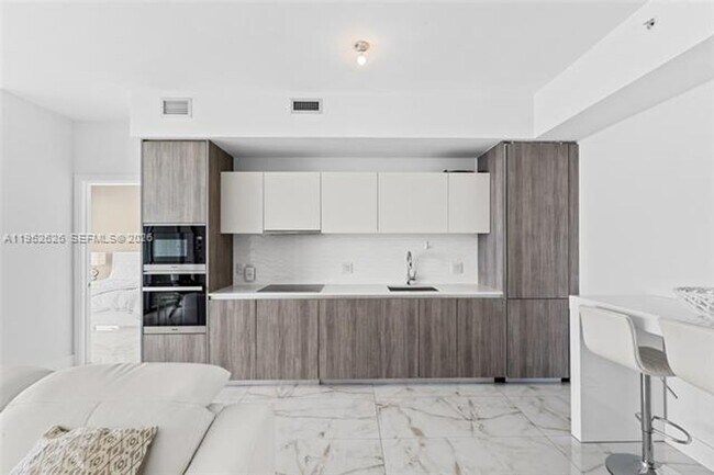 Foto del edificio - 2900 NE 7th Ave