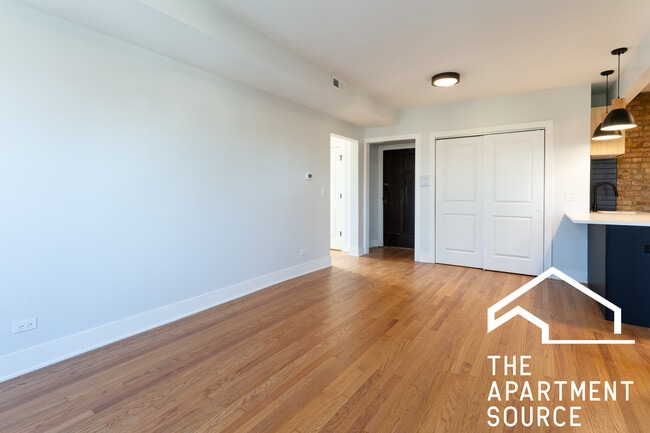 Building Photo - 4120 N Keeler Ave