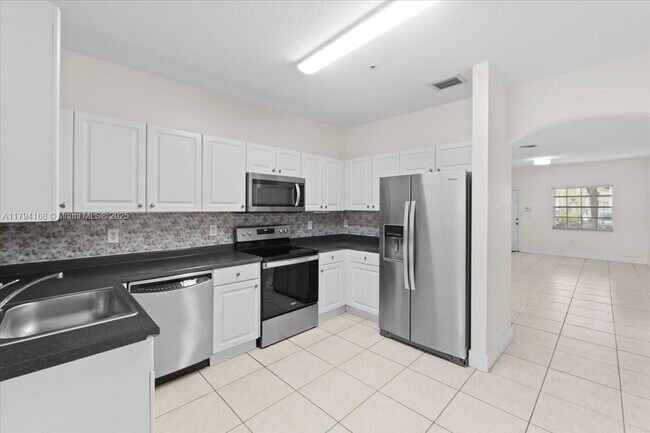 Building Photo - 5660 NW 115th Ct
