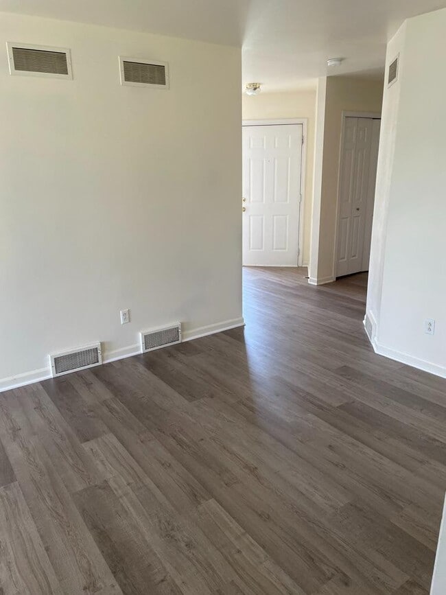 Building Photo - 2220 Jackson St