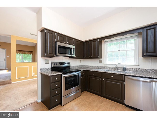 Foto del edificio - 12 Oak Leaf Ln