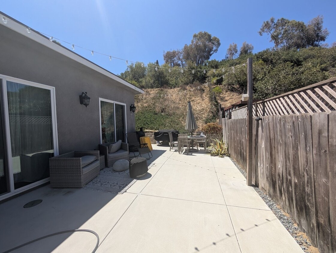 Building Photo - Great Space in Oceanside, 1 Bedroom/1 Bathroom Home!
