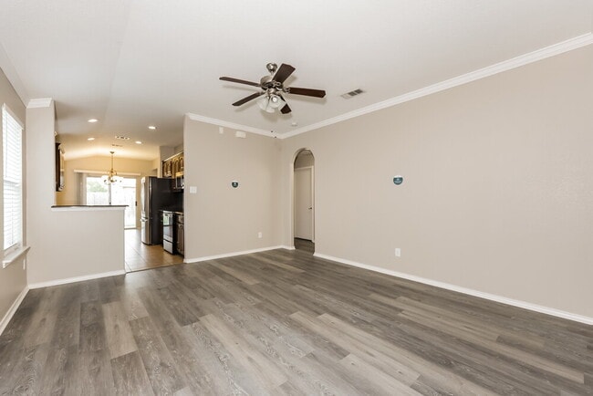 Building Photo - 2105 Charmion Ln