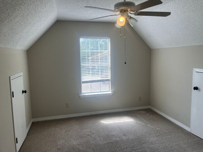 Building Photo - 600C