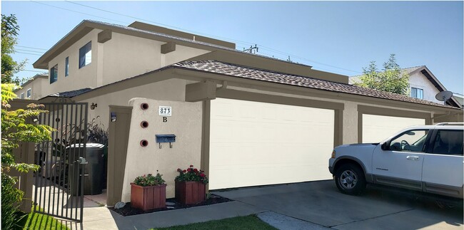 Photo - 873 N Morgan St Townhome