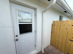 Building Photo - 4345 Vicliff Rd