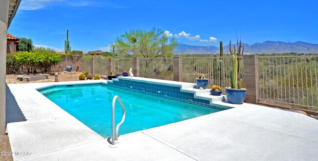 Foto del edificio - 12866 N High Hawk Dr