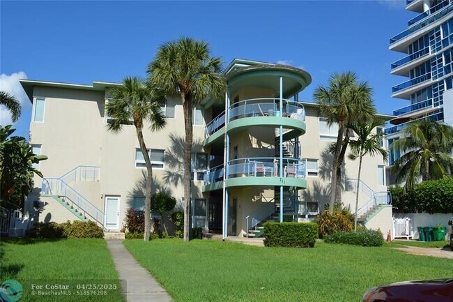 Foto del edificio - 711 Bayshore Dr