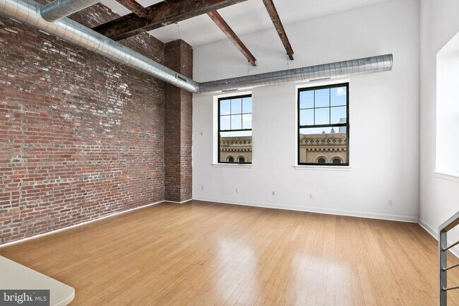 Photo - 1637-39-1639 Poplar St Apartment