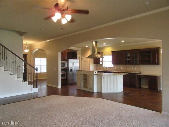 Foto del edificio - 4 br, 3 bath House - 14011 E 90th St North...