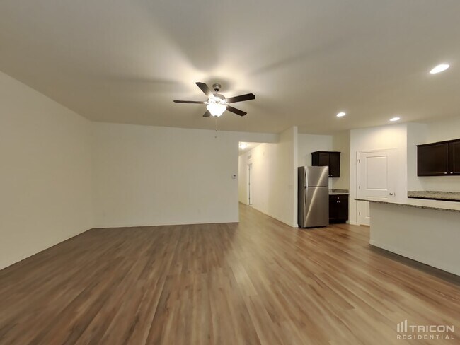 Building Photo - 4564 W Saddlebush Way