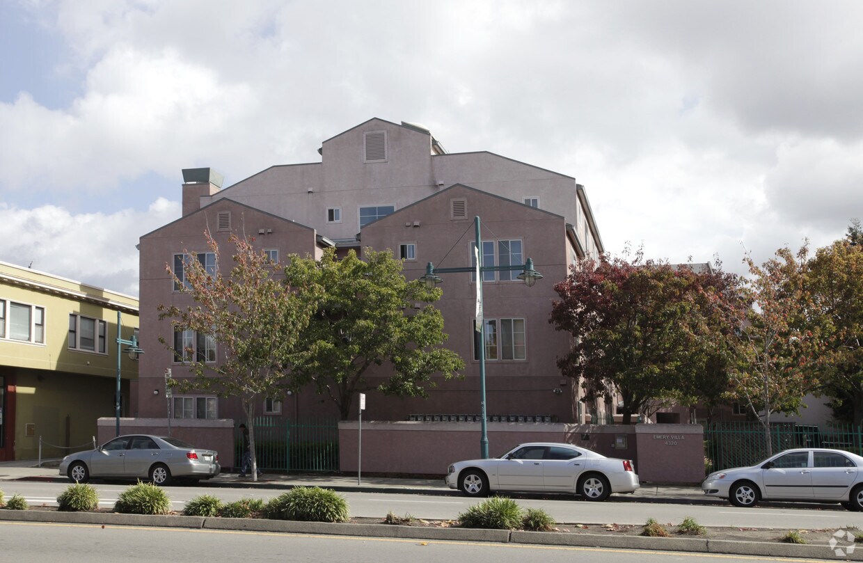 Foto del edificio - Emeryvilla Apartments