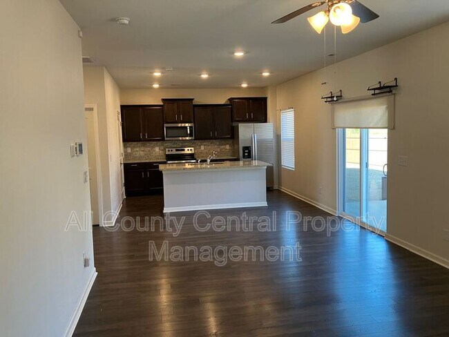 Foto del edificio - 22730 Duffee Ln