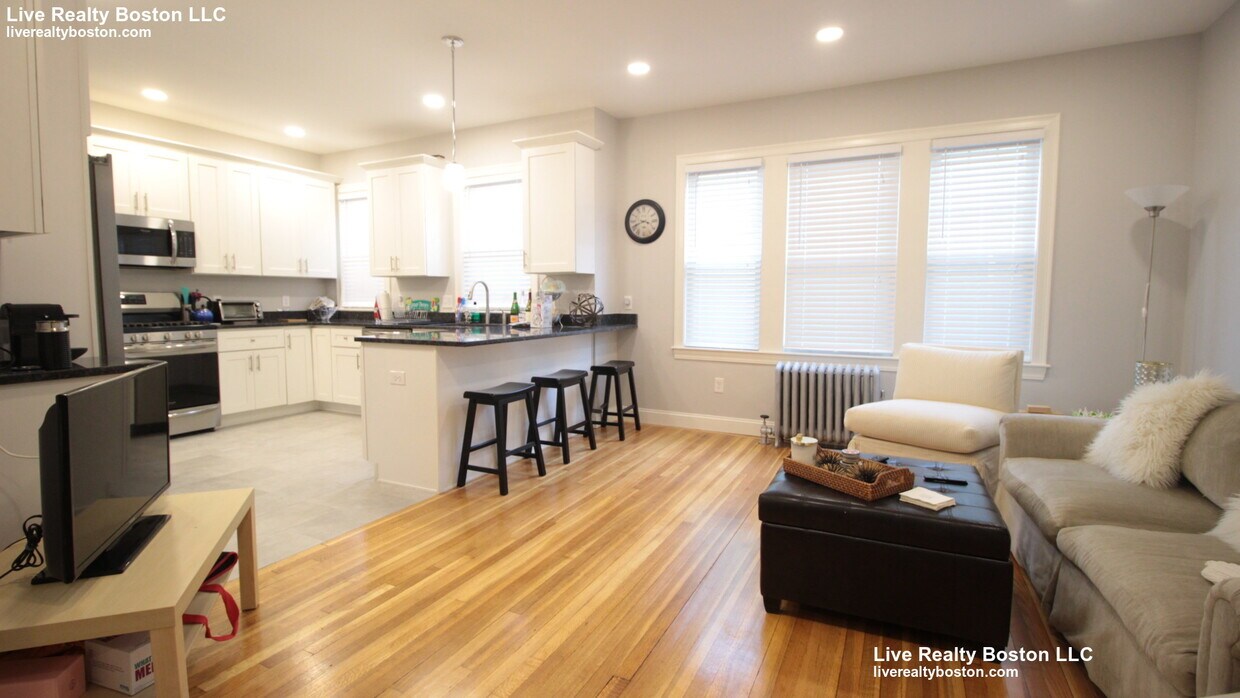 Foto principal - 91 Verndale St