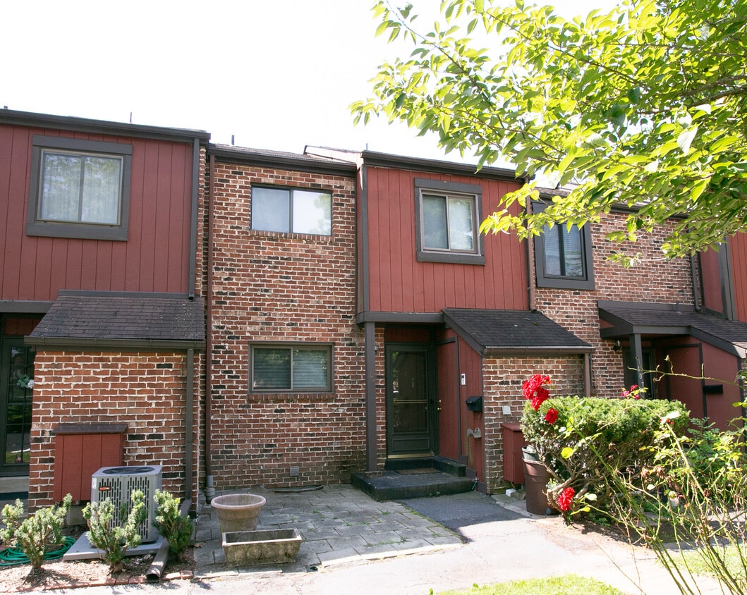 105 Redwood Dr, Collegeville, PA 19426 Townhome Rentals in