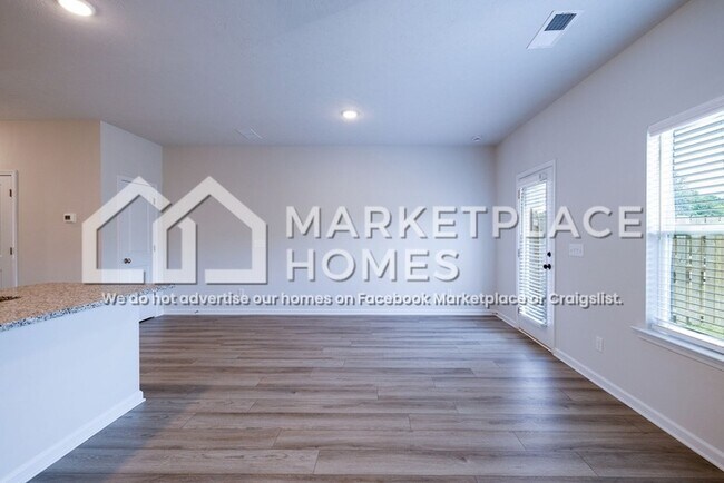 Foto del edificio - 3415 Briar Rose Ct