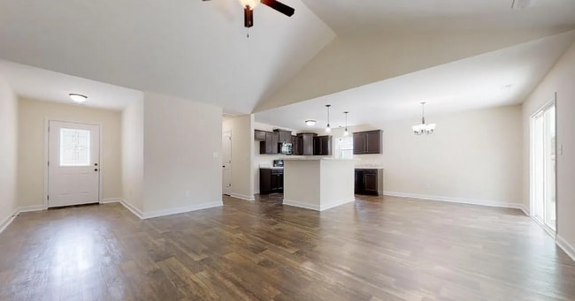 Foto del edificio - NEW LISTING!!!!!