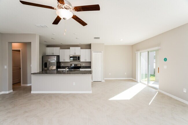 Foto del edificio - 7211 Spring Snowflake Ave