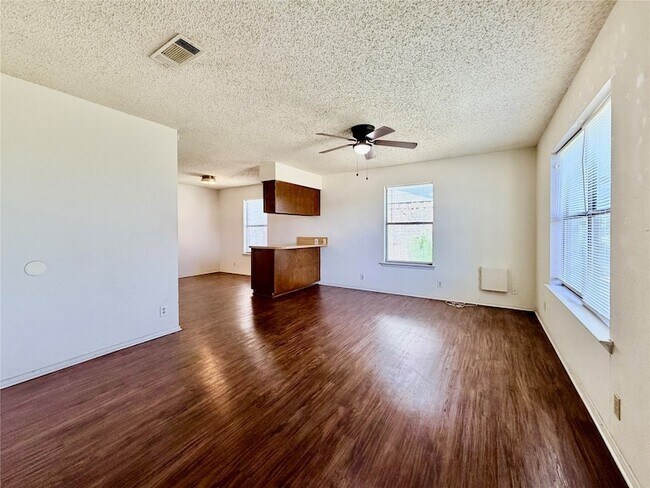 Building Photo - 3311 Fallmeadow St