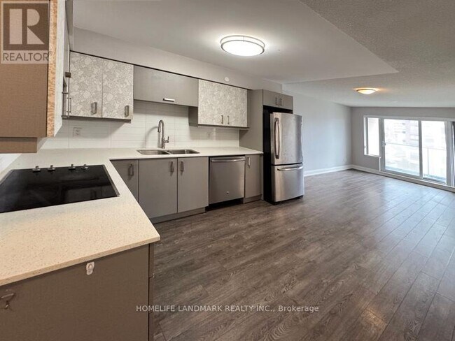 Photo du bâtiment - 18 Uptown Dr