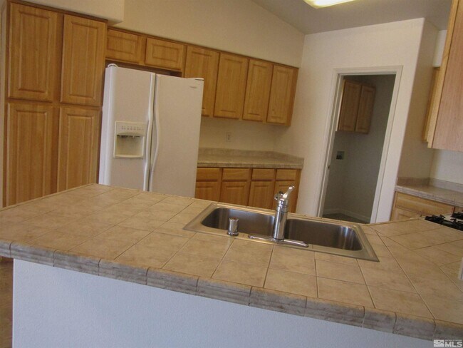 Building Photo - 142 Jarbidge Ct